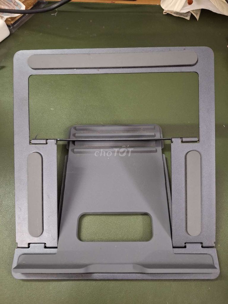 Giá đỡ laptop CT8-01 Xám. Mua bán Phụ kiện (Màn hình, Chuột...) tại Quận Bình Tân Tp Hồ Chí Minh được đăng bởi Nguyễn Đình Hiếu hình 1