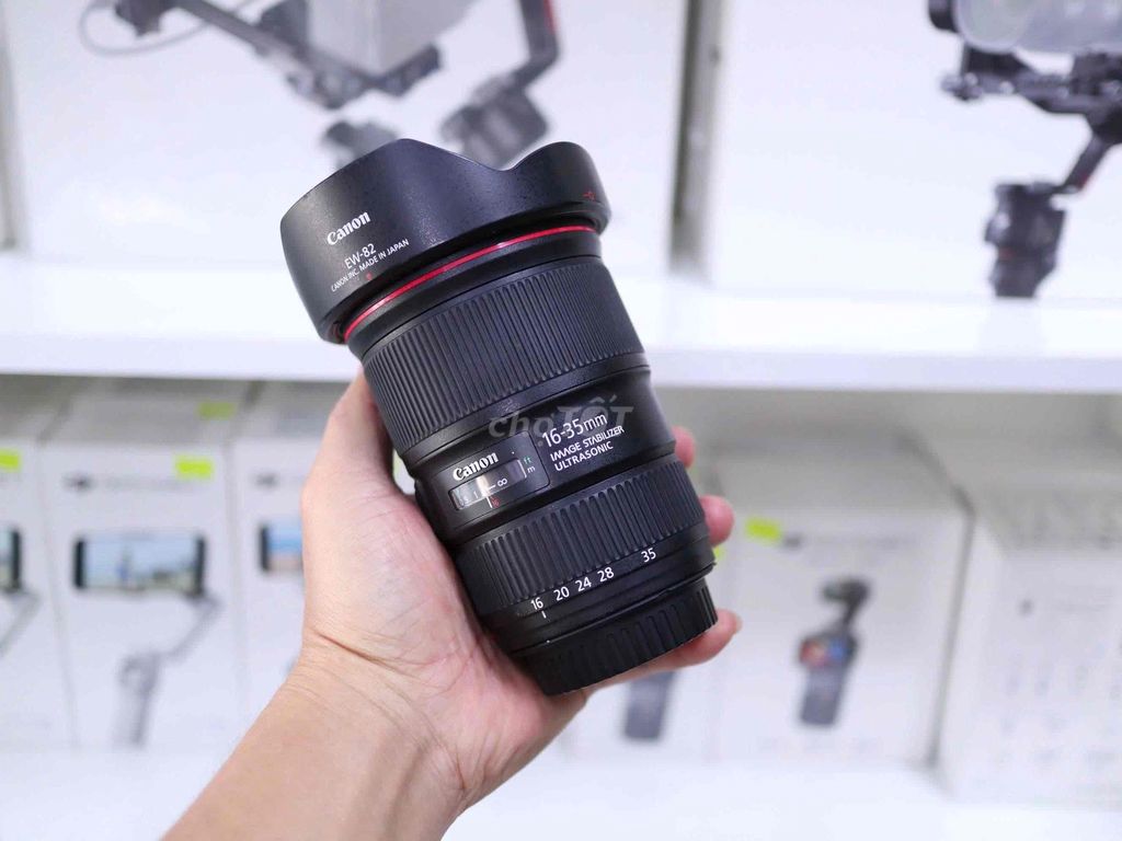 Bán canon EF 16-35F4L IS Lens đẹp kính đẹp. Mua bán Máy ảnh, Máy quay tại Thành phố Thủ Dầu Một Bình Dương được đăng bởi Chinh Lee hình 1