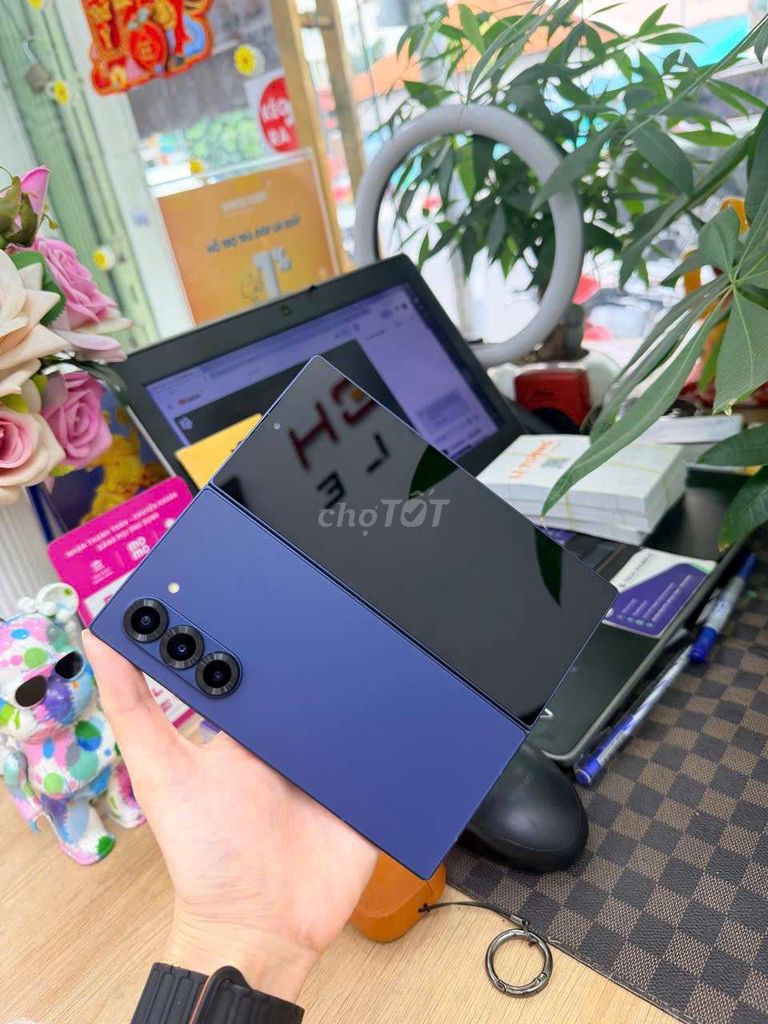 Samsung Galaxy Z Fold6 5G 12GB 512GB Xanh Gập. Mua bán Điện thoại tại Quận 12 Tp Hồ Chí Minh được đăng bởi Minh phương hình 1