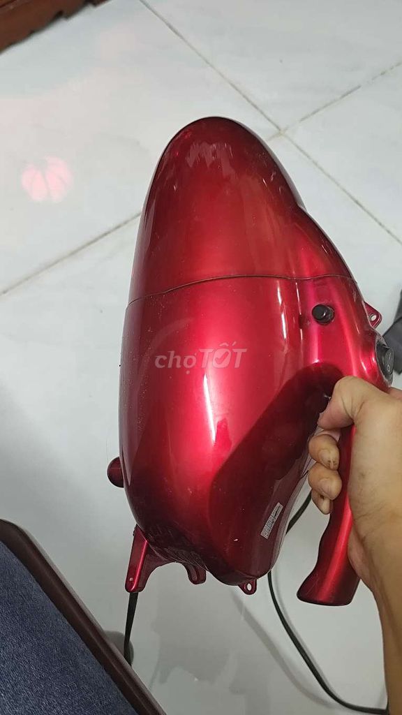 Máy hút bụi cầm tay Đỏ Gia đình, xe hơi. Mua bán Nội thất, đồ gia dụng khác tại Quận 6 Tp Hồ Chí Minh được đăng bởi Ngan Dinh hình 1