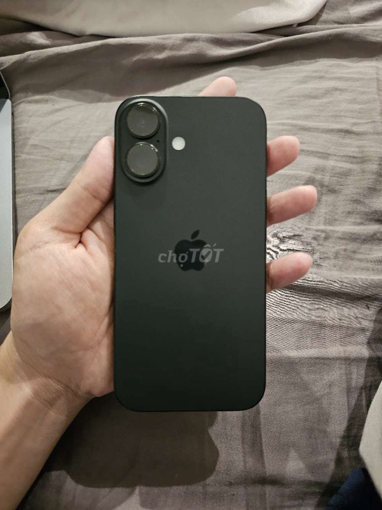Apple iPhone 16 128GB Đen VNA BH 9/26 fullbox. Mua bán Điện thoại tại Quận Tân Bình Tp Hồ Chí Minh được đăng bởi Đông hình 1