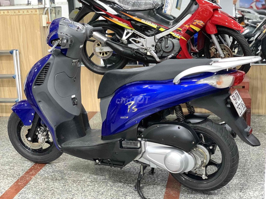 PS 150 2008 nhập Ý xe zin nguyên bản chính chủ đẹp. Mua bán Xe máy tại Quận Phú Nhuận Tp Hồ Chí Minh được đăng bởi Cungsport hình 4
