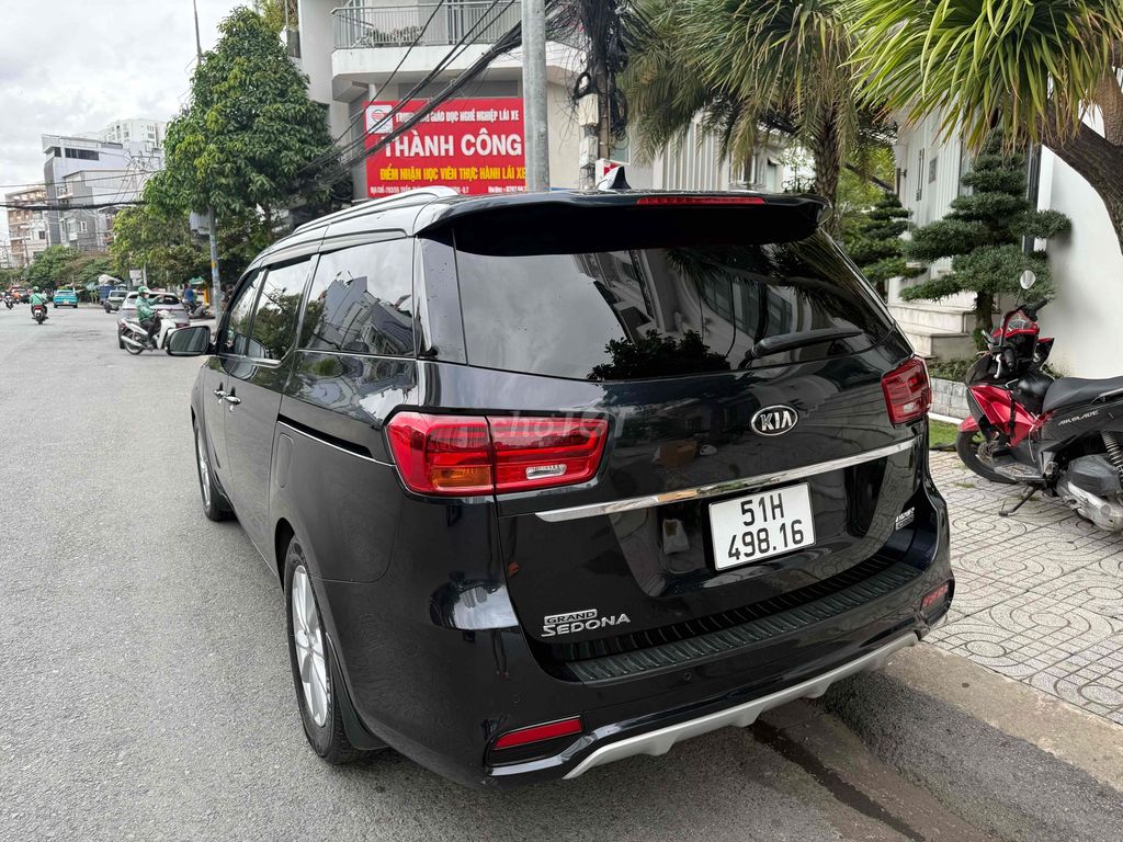 KIA Sedona 2020 максимальная комплектация дизель черно-синий