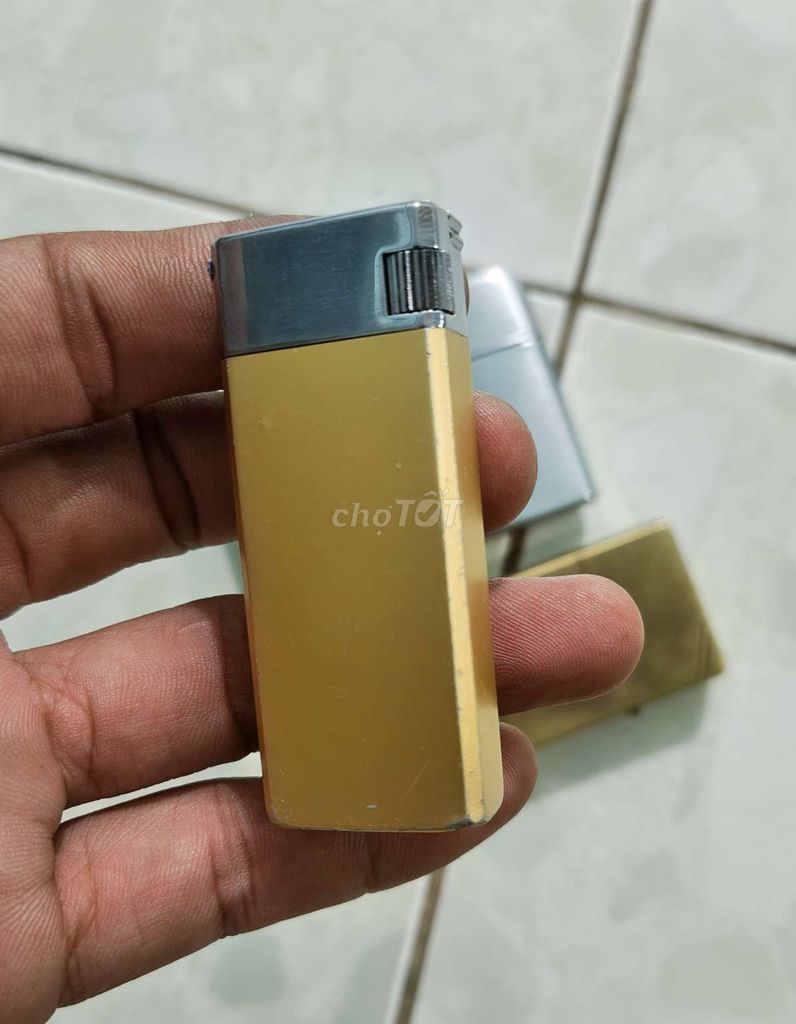 Bật lửa xăng đá Vàng, Bạc. Mua bán Đồ sưu tầm, đồ cổ tại Thành phố Tân An Long An được đăng bởi Hưng Long hình 1