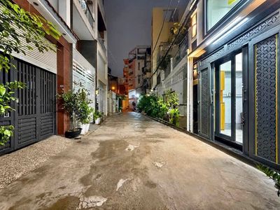 NHÀ ĐẸP XÂY MỚI 5 TẦNG, THANG MÁY - OTO TỚI CỬA CHỈ NHỈNH 1OTY