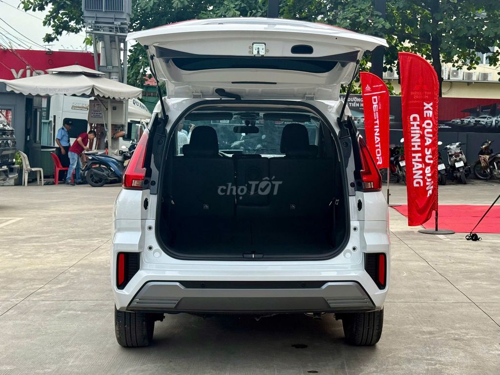 Mitsubishi Xpander Premium 2024 Trắng - 12600 km. Mua bán Ô tô tại Thành phố Thủ Đức Tp Hồ Chí Minh được đăng bởi Mitsubishi Chính Hãng hình 8