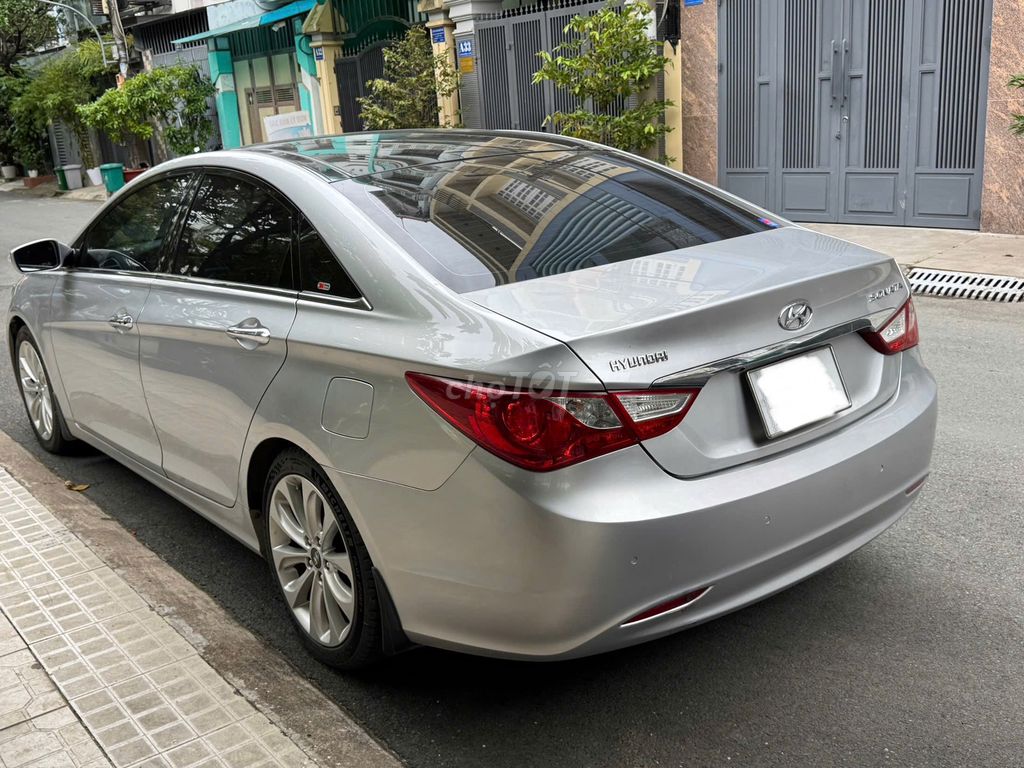 Hyundai Sonata 2012 2.0 AT - 68000 km cọp zin. Mua bán Ô tô tại Quận Gò Vấp Tp Hồ Chí Minh được đăng bởi Trần hình 13
