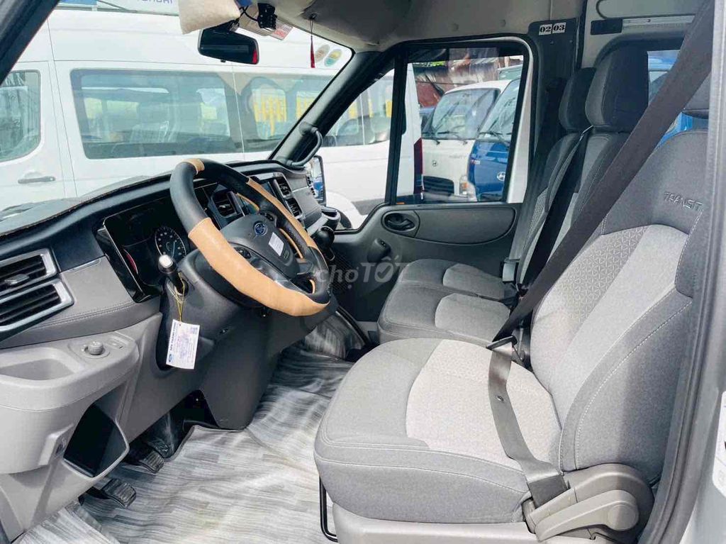 Ford Transit 2024 Rất Mới - Nhiều Phụ Kiện Lên Săn. Mua bán Ô tô tại Quận Tân Bình Tp Hồ Chí Minh được đăng bởi TRUNG TÂM XE LƯỚT CHÍNH HÃNG hình 10