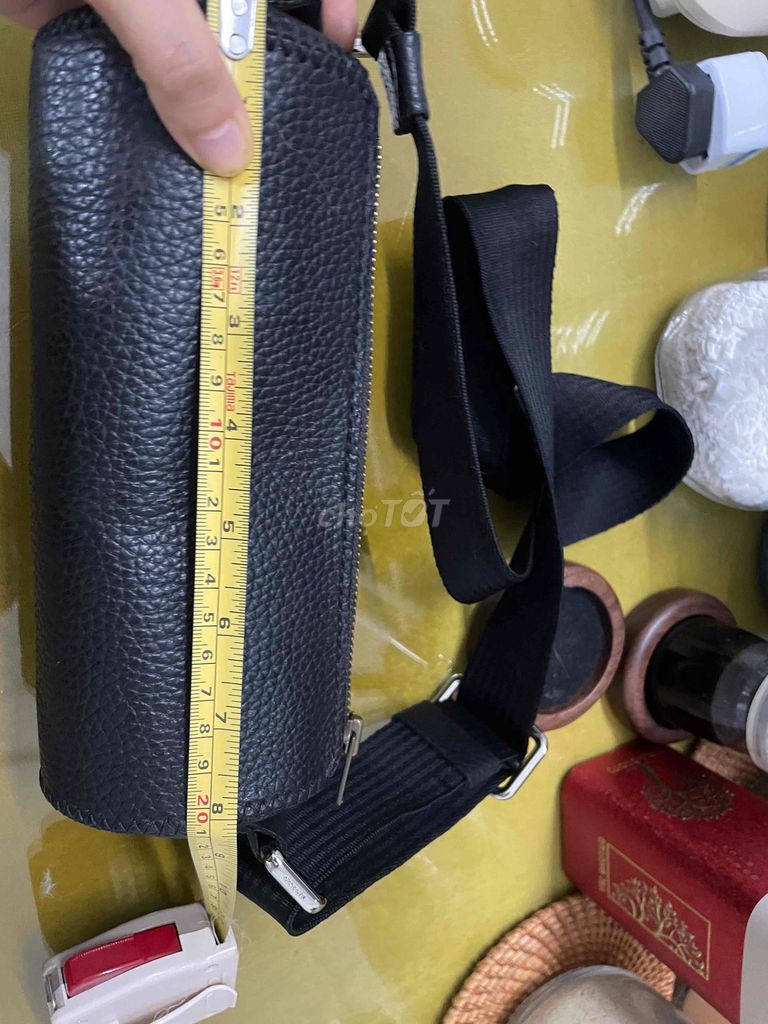Túi đeo chéo Unisex Da bò thật. Mua bán Túi xách tại Thành phố Thủ Dầu Một Bình Dương được đăng bởi Cúc  hình 1