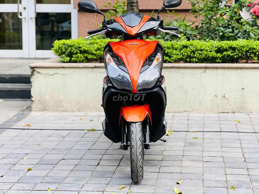 HONDA AIRBLADE 125 VÀNG ĐEN CHÍNH CHỦ BIỂN 29. Mua bán Xe máy tại Quận Nam Từ Liêm Hà Nội được đăng bởi MAI HÒA hình 1