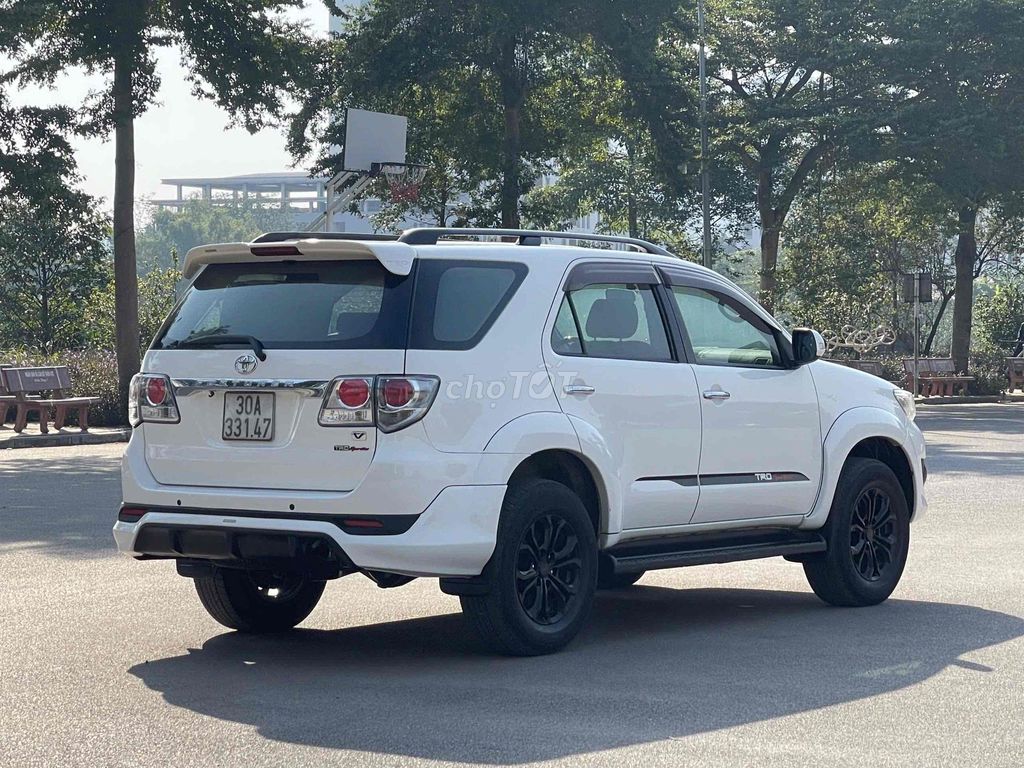 Toyota Fortuner 2014 2.7V Sportivo 4x4 Trắng. Mua bán Ô tô tại Quận Thanh Xuân Hà Nội được đăng bởi Vạn Phát Auto hình 6