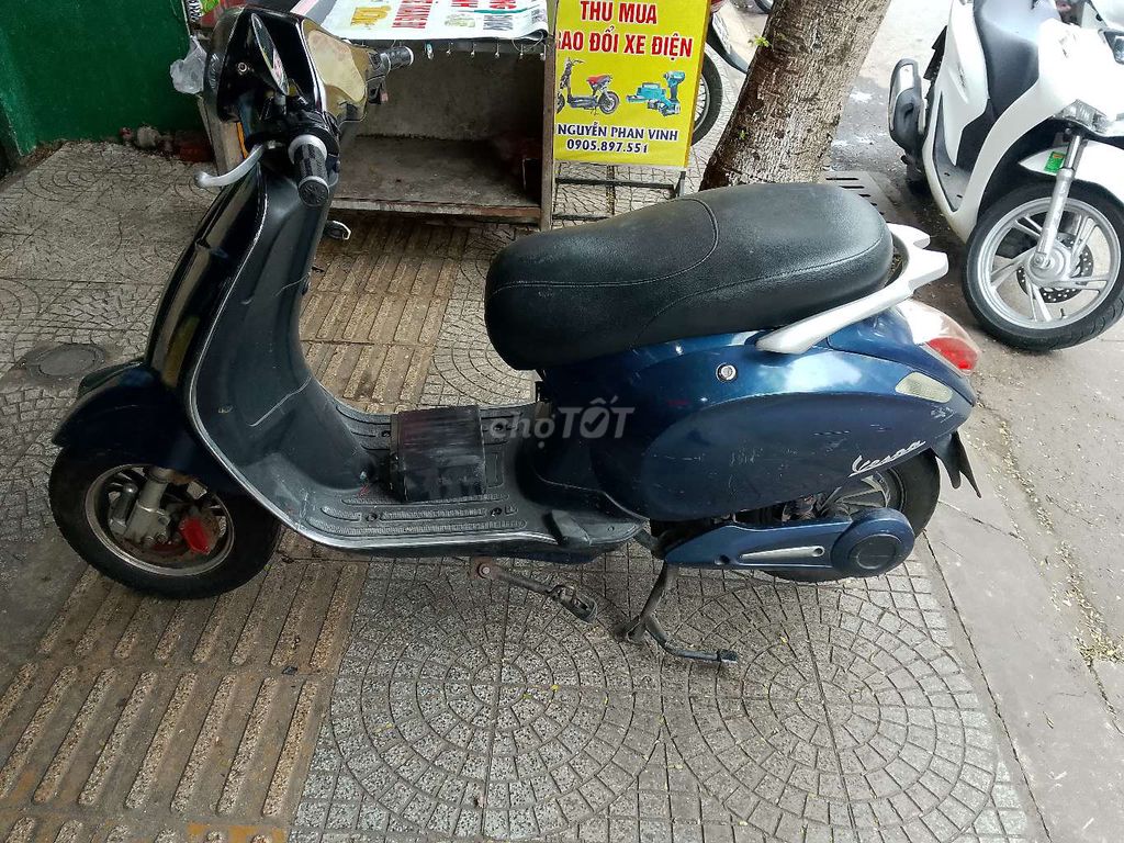 Xe máy điện Piaggio Vespa Xanh đậm. Mua bán Xe điện tại Quận Sơn Trà Đà Nẵng được đăng bởi Nguyễn thái hoài hình 3