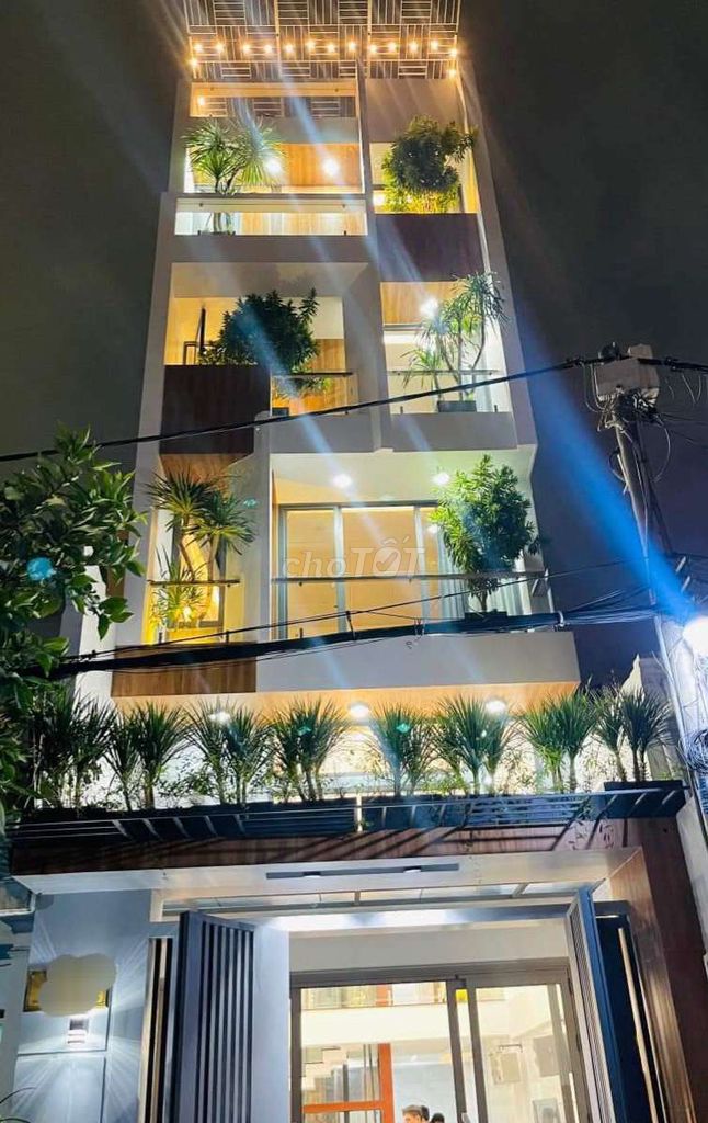 Siêu phẩm ngay Huỳnh Văn Nghệ 6 tầng có thang máy 4.8x17.5m