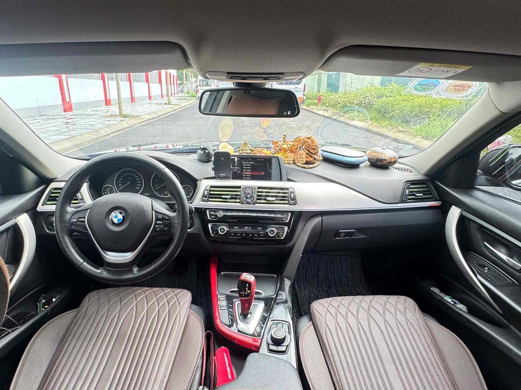 BMW 320i model 2016 màu đen siêu hời. Mua bán Ô tô tại Quận Cầu Giấy Hà Nội được đăng bởi Cao Quý hình 13