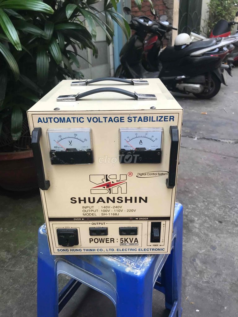 ổn áp5kva máy nặng lõi dây đồng ra 100-110-220v