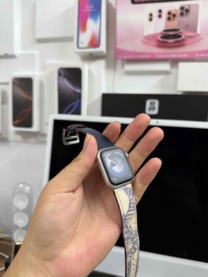Apple Watch SE size 40mm Trắng. Mua bán Thiết bị đeo thông minh tại Quận Thanh Khê Đà Nẵng được đăng bởi 515 STORE 515 Trần Cao Vân TRẢ GÓP BAO ĐẬU