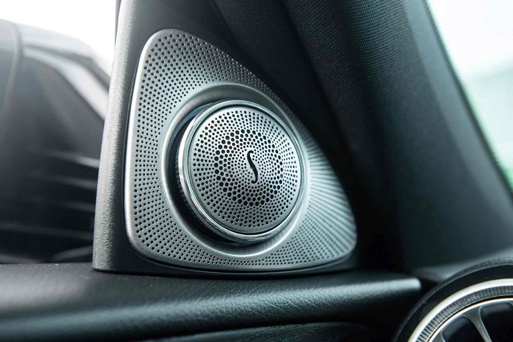 LONG ANH AUTO về Mercedes E200 Sport 2019. Mua bán Ô tô tại Quận 7 Tp Hồ Chí Minh được đăng bởi LongAnh AuTo  hình 10