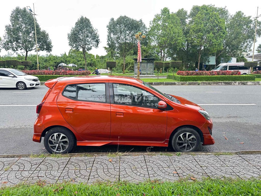 Toyota Wigo 2018 1.2G AT - 75000 km. Mua bán Ô tô tại Quận Bình Thuỷ Cần Thơ được đăng bởi Phuong hình 3