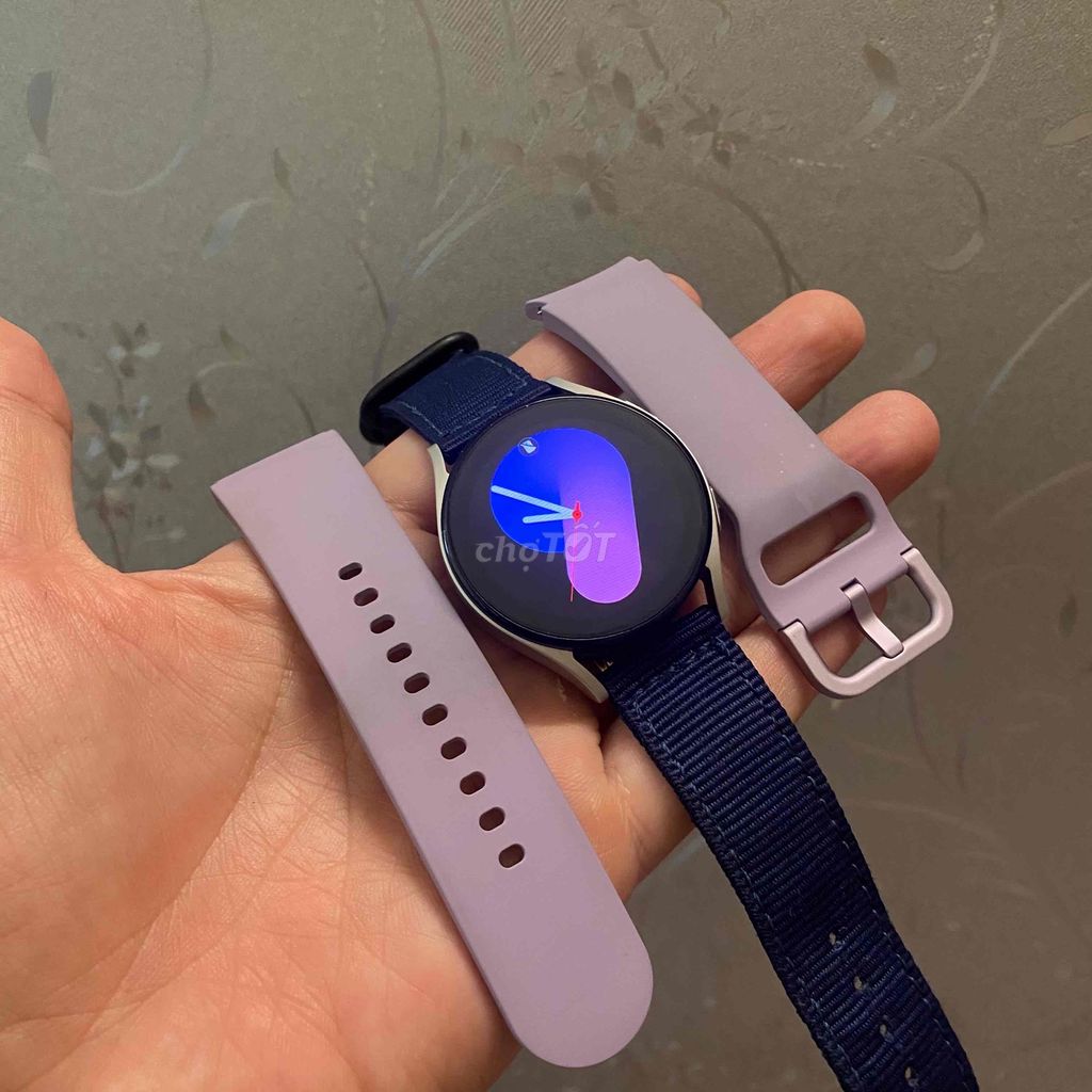 Samsung Galaxy Watch 5 40mm Bạc Wifi. Mua bán Thiết bị đeo thông minh tại Thành phố Nha Trang Khánh Hòa được đăng bởi Dư dùng nên bán hình 1