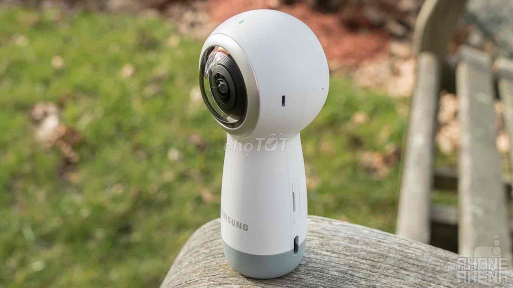Camera 360 Samsung Gear 360 Trắng. Mua bán Máy ảnh, Máy quay tại Thành phố Biên Hòa Đồng Nai được đăng bởi Hoàng Nam hình 1