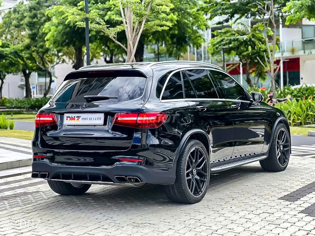 Mercedes Benz GLC250 4MATIC model 2020. Mua bán Ô tô tại Quận 7 Tp Hồ Chí Minh được đăng bởi JENNIE hình 10