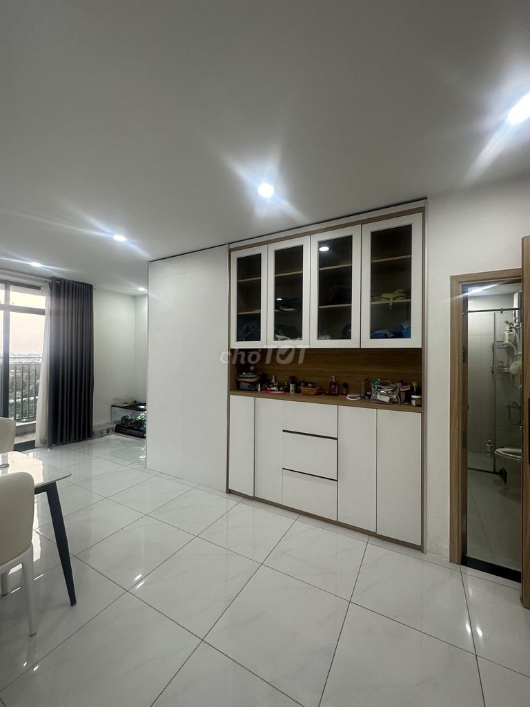 Chính chủ cho thuê căn 2PN, 1WC, 60m2 full nội thất, View Landmark 81. Cho thuê căn hộ/chung cư tại Thành phố Dĩ An Bình Dương được đăng bởi Lê Văn Sang hình 1