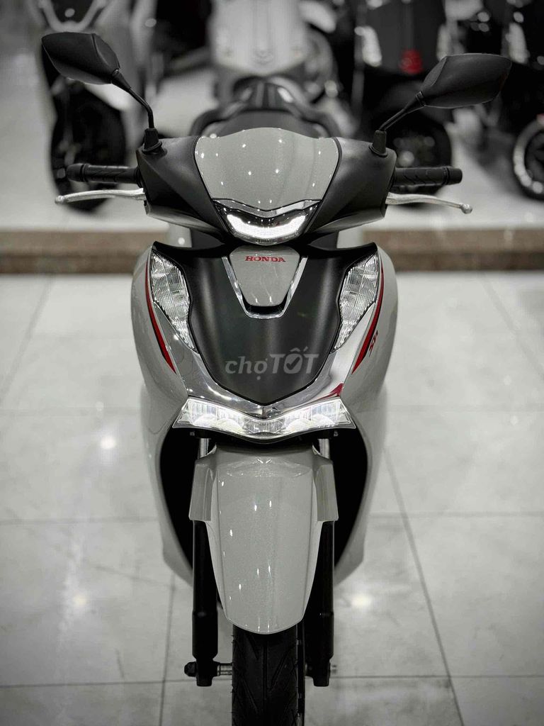 Sh160i 2023 ABS Odo8k Lướt chính chủ 🔥🔥. Mua bán Xe máy tại Thị xã Phú Mỹ Bà Rịa - Vũng Tàu được đăng bởi Cửa Hàng Xe Máy Phú Mỹ hình 2