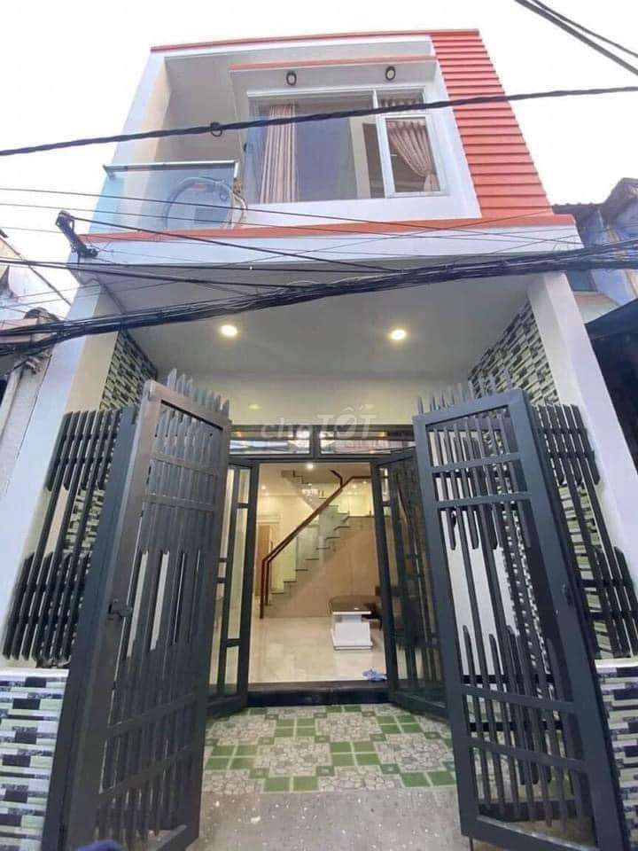 Cho thuê nhà 2 tầng kiệt 253 Nguyễn Hoàng, có ít đồ nthat