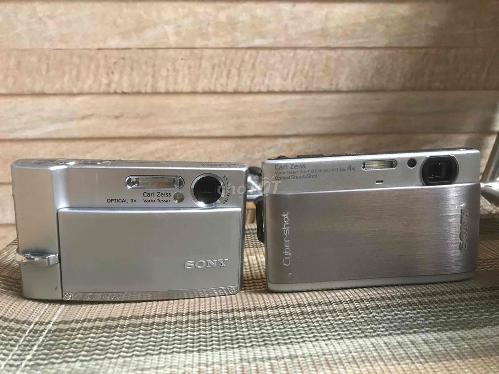 2 máy ảnh sony