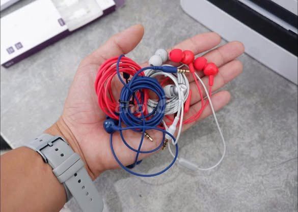 Tai nghe JBL C200SI Đỏ, Xanh, Ghi Mới. Mua bán Tivi, Âm thanh tại Quận 5 Tp Hồ Chí Minh được đăng bởi Hội Đồ Điện Tử hình 1