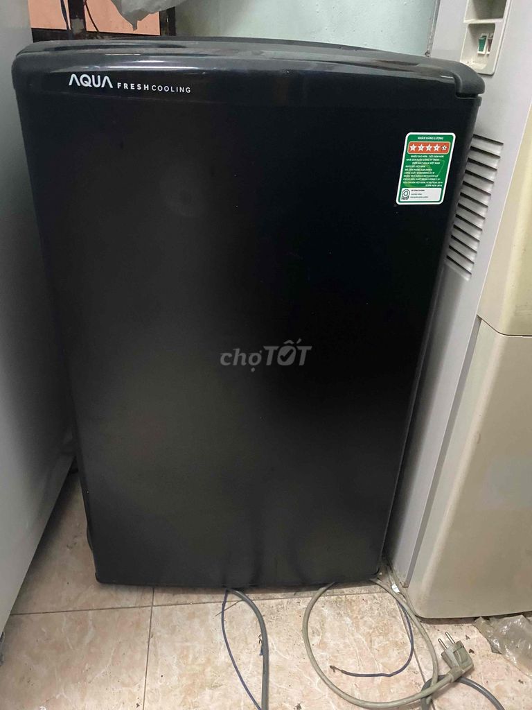 tủ lạnh Aqua 90L còn mới giao miễn phí có bh ạ