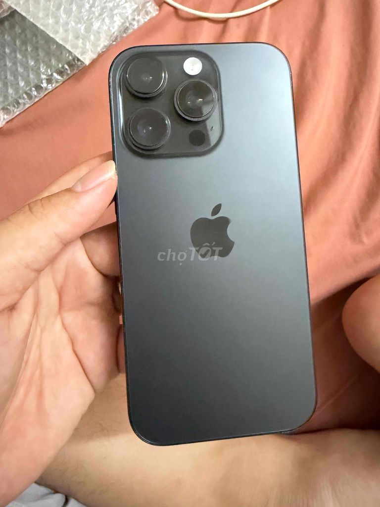 iPhone 16 Pro 256GB Đen Việt Nam thay lưng. Mua bán Điện thoại tại Quận Hà Đông Hà Nội được đăng bởi Thu hình 1