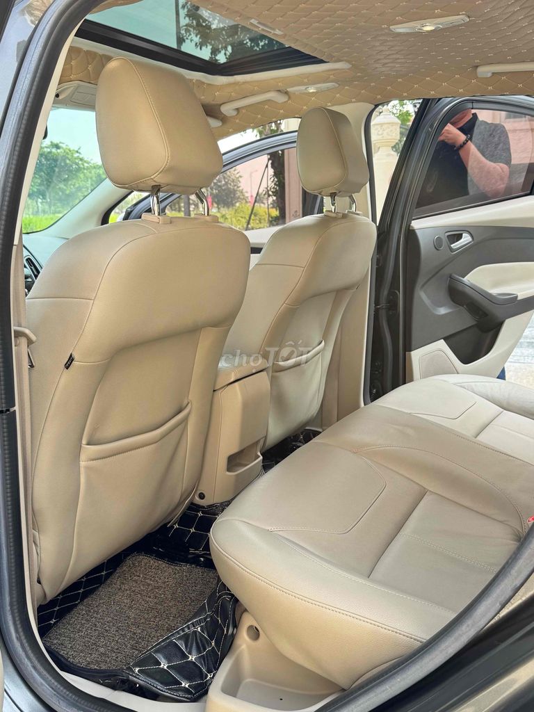 Ford Focus Titanium 2018 chạy 14.000km quá đẹp. Mua bán Ô tô tại Thành phố Thủ Đức Tp Hồ Chí Minh được đăng bởi Hoà Xe Cũ hình 20