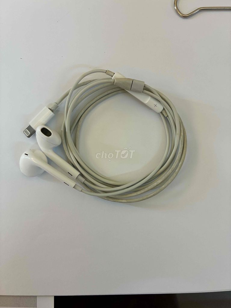 Tai nghe Apple EarPods Lightning Trắng Đã sử dụng. Mua bán Tivi, Âm thanh tại Thị xã Sơn Tây Hà Nội được đăng bởi khanh hình 1