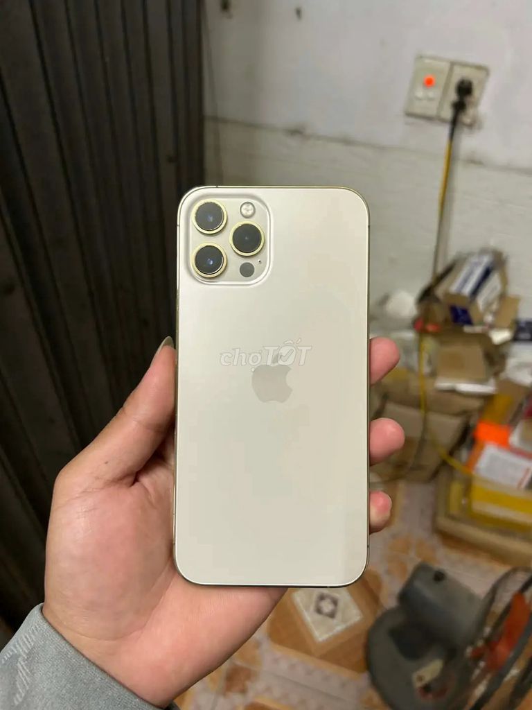 iPhone 12 Pro Max 128Gb Vàng Nguyên bản. Mua bán Điện thoại tại Thành phố Hải Dương Hải Dương được đăng bởi Hiếu hình 1