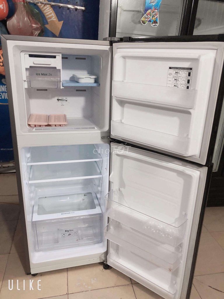 Thanh lí tủ lạnh samsung 208L inverter mới 90%