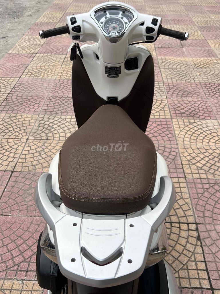 Honda SH Mode белый скутер