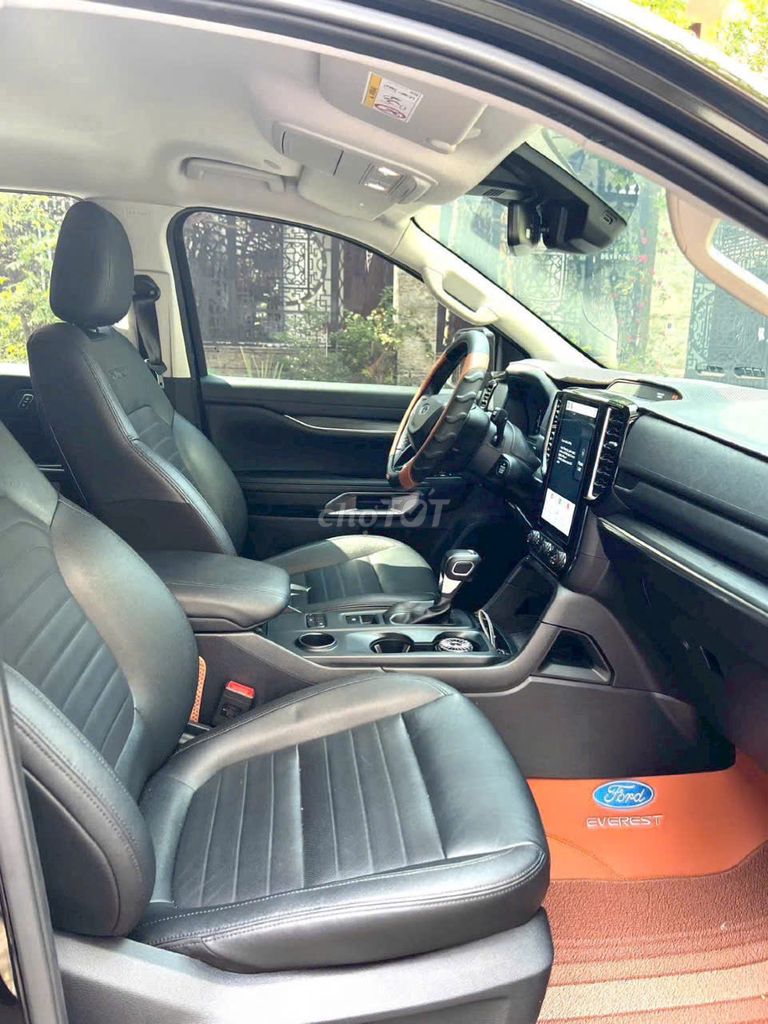 Everest Sport Đen 2023. Mua bán Ô tô tại Thành phố Đà Lạt Lâm Đồng được đăng bởi Lê Tấn Đạt hình 2