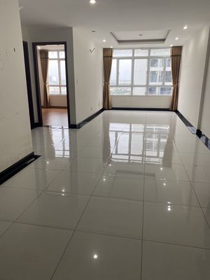 Аренда · 3 комн. · 109 м² · Quận 8, ул. Đường Tạ Quang Bửu