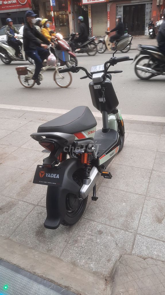Xe máy điện Yadea XBull Xám. Mua bán Xe điện tại Quận Hai Bà Trưng Hà Nội được đăng bởi Xe Điện OKXE hình 7