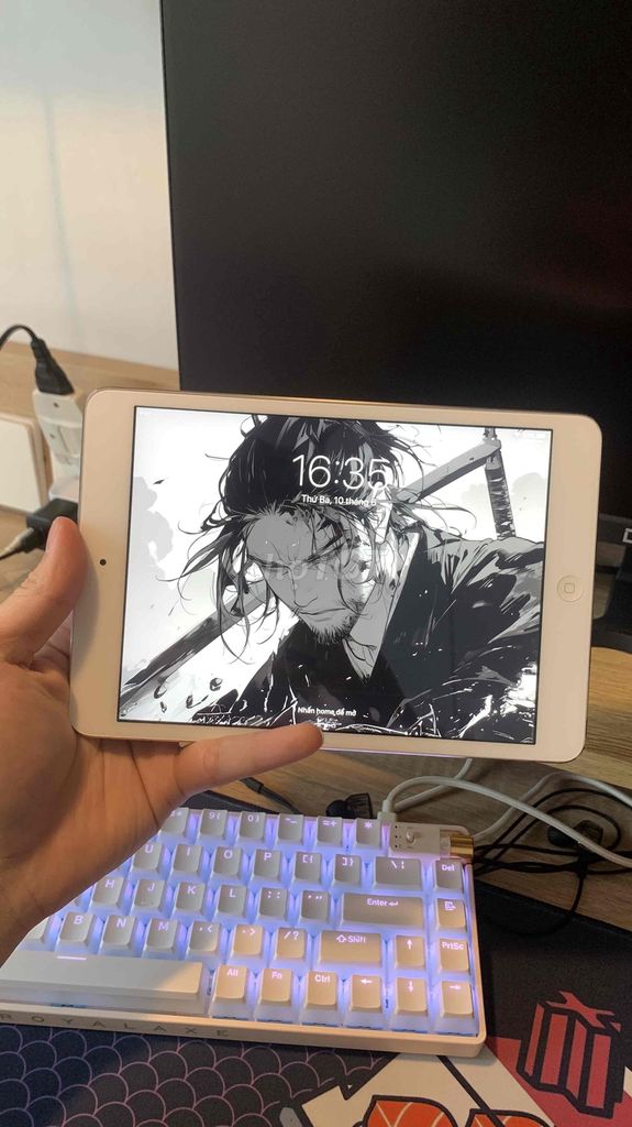 iPad Mini 2 32GB - Đẹp Keng - Pin Trâu - Kèm sạc