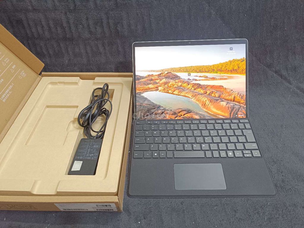 Microsoft Surface Pro 8 i5 13 inch 8GB/128GB. Mua bán Laptop tại Quận Đống Đa Hà Nội được đăng bởi Đinh Văn Thọ hình 1