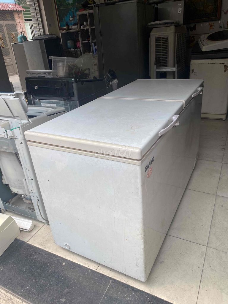 Tủ đông Sanyo 500 lít Trắng. Mua bán Tủ lạnh tại Quận Tân Bình Tp Hồ Chí Minh được đăng bởi Lê Đức Bình hình 1