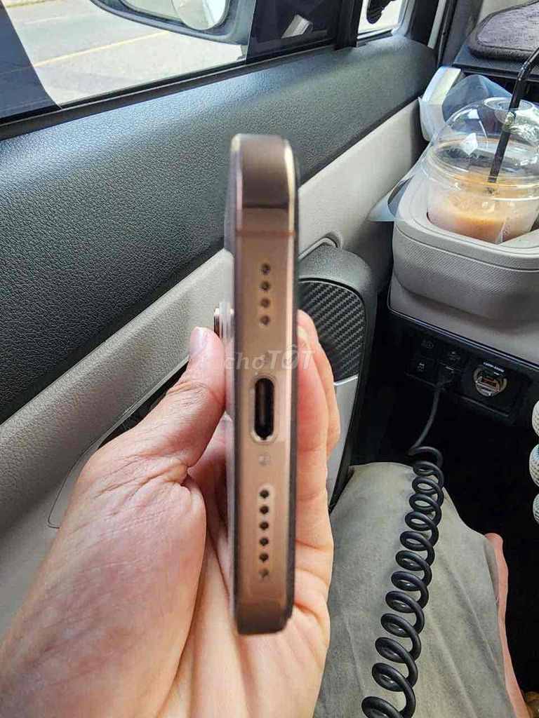 Apple iPhone 16 Pro Max Vàng Đã sử dụng.T11/2025. Mua bán Điện thoại tại Quận Bình Tân Tp Hồ Chí Minh được đăng bởi Anh Tài xế Quách hình 1