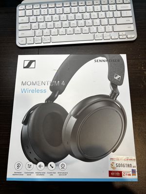 Tai nghe Sennheiser Momentum 4. Mua bán Tivi, Âm thanh tại Quận Nam Từ Liêm Hà Nội được đăng bởi Hà Đức Thắng