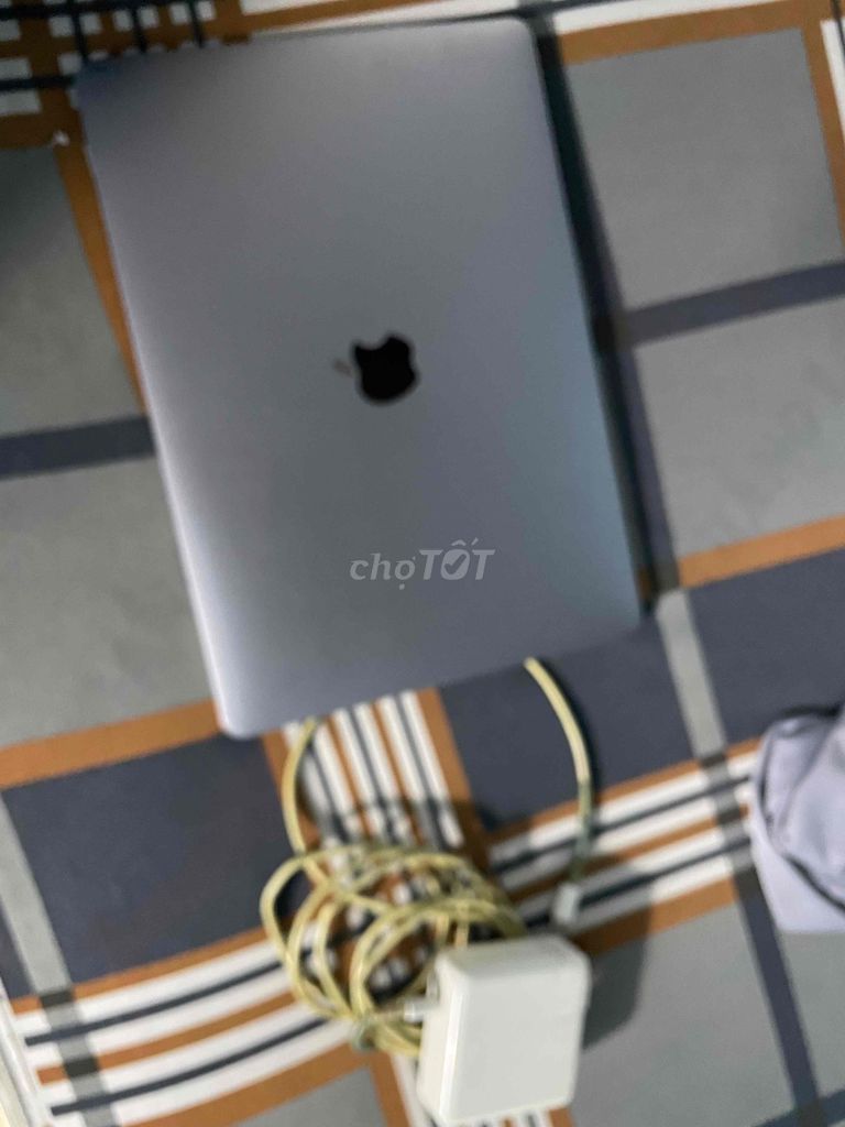 Apple MacBook Pro 2017 Xám. Mua bán Laptop tại Thành phố Thủ Đức Tp Hồ Chí Minh được đăng bởi Daniel hình 1