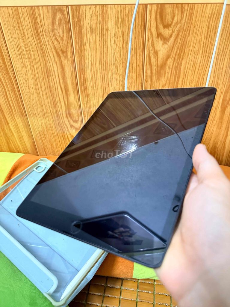 Apple iPad Gen 9 Đen Đã sử dụng. Mua bán Máy tính bảng tại Quận Thanh Khê Đà Nẵng được đăng bởi Mã Văn Trà hình 1