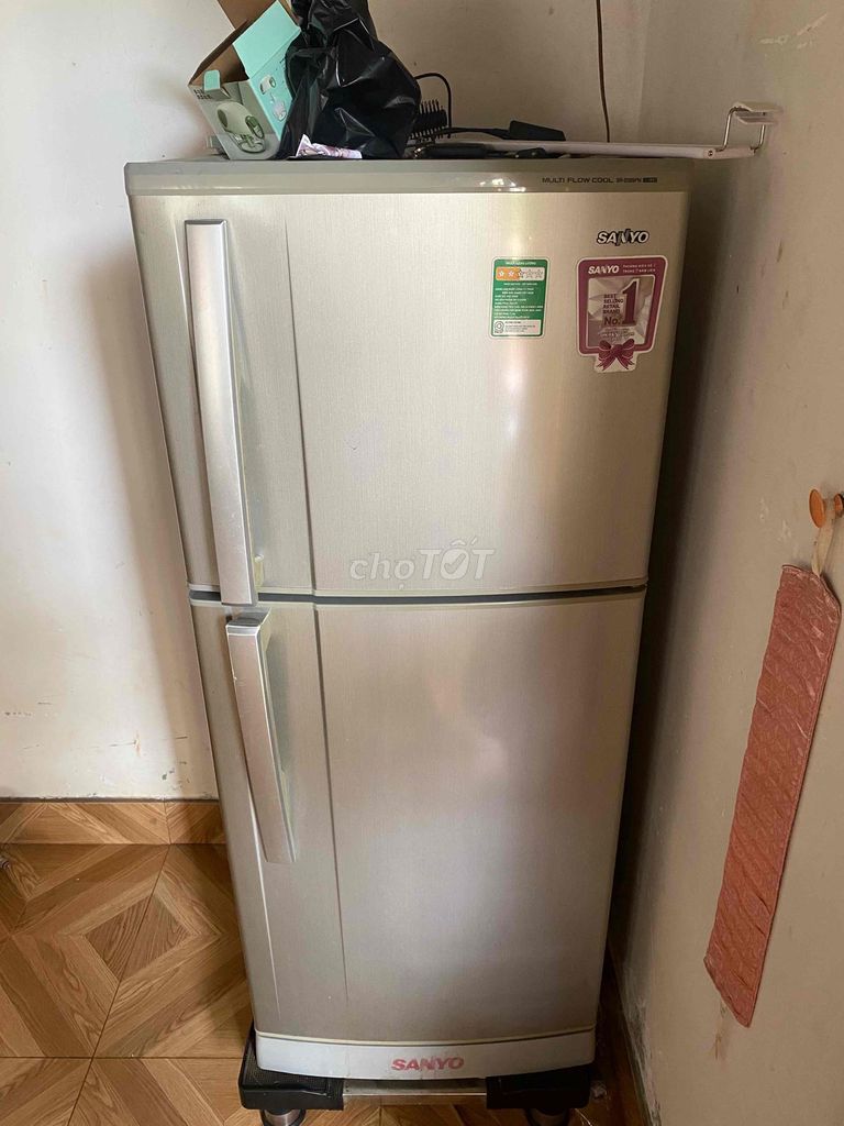 Tủ lạnh Sanyo 2 cánh Bạc. Mua bán Tủ lạnh tại Huyện Krông Búk Đắk Lắk được đăng bởi duy hình 1