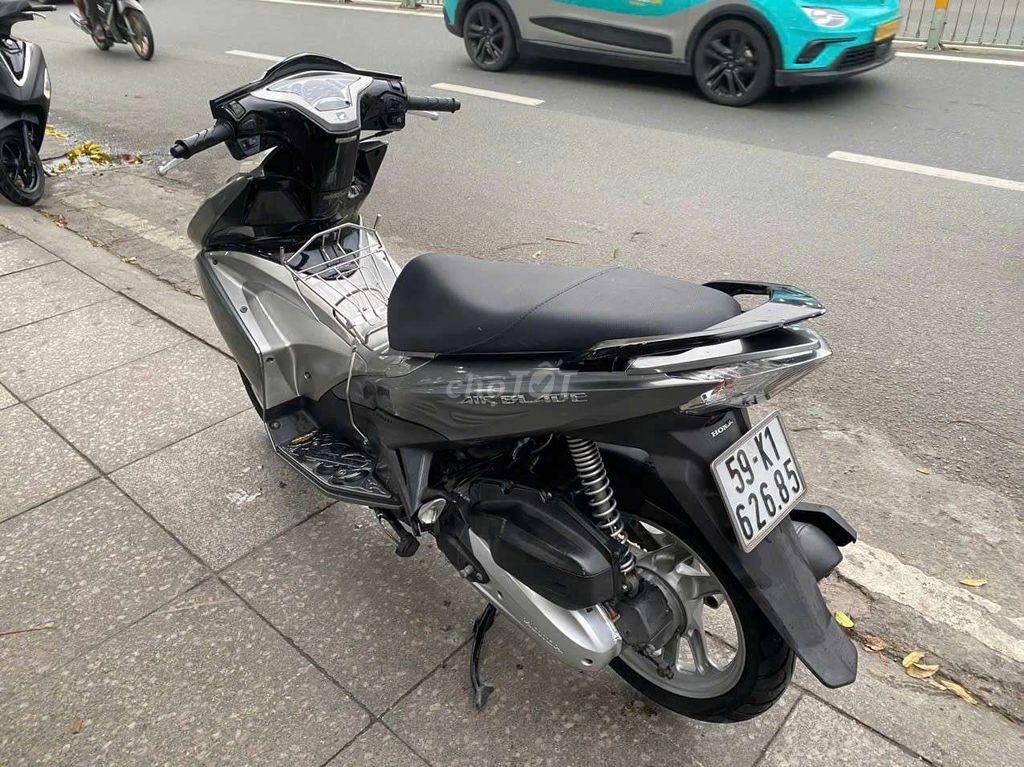 Honda Air Blade FI 2014 серебристый