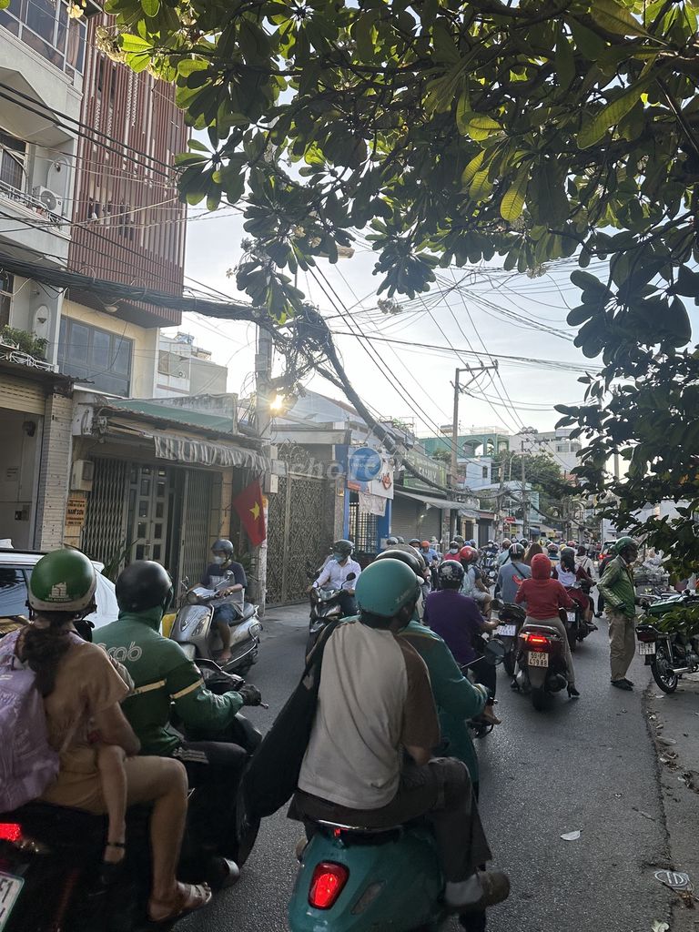 Mặt tiền khu Nguyễn Văn Đậu Quận Bình Thạnh